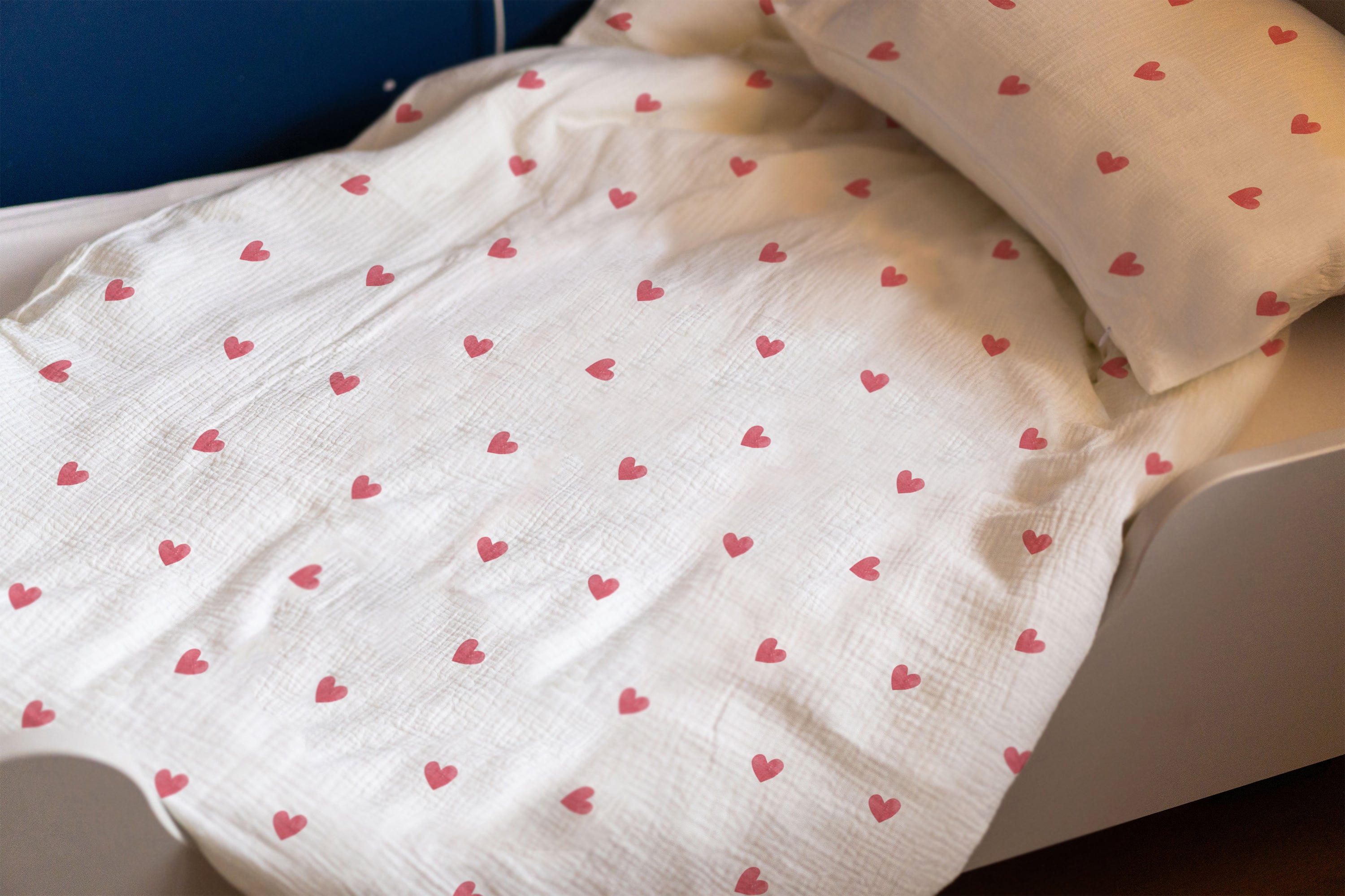 Love cot bedding
