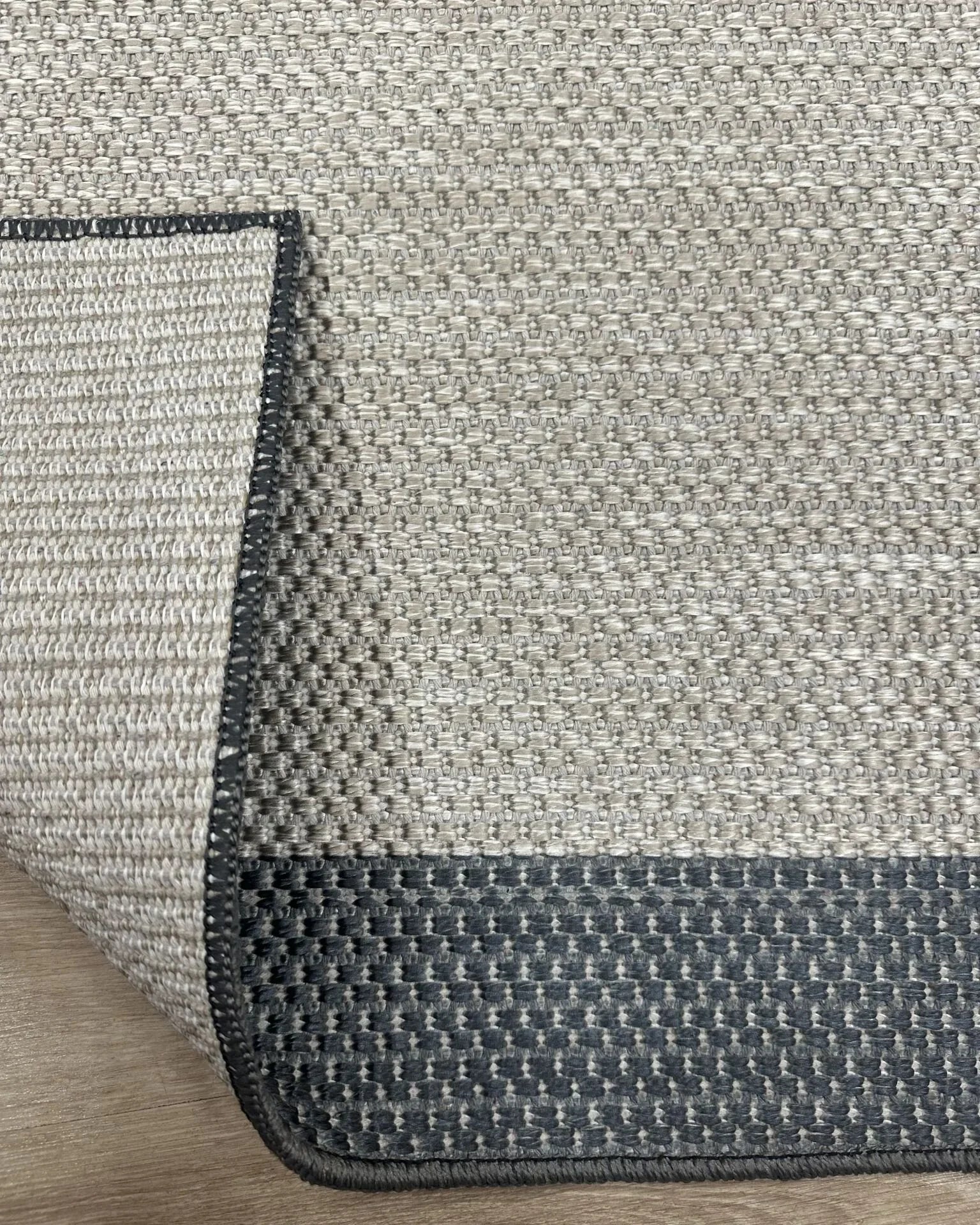 Tapis en sisal naturel gris